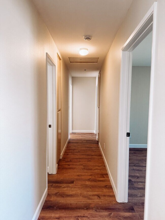 Building Photo - 6152 Orange Ave