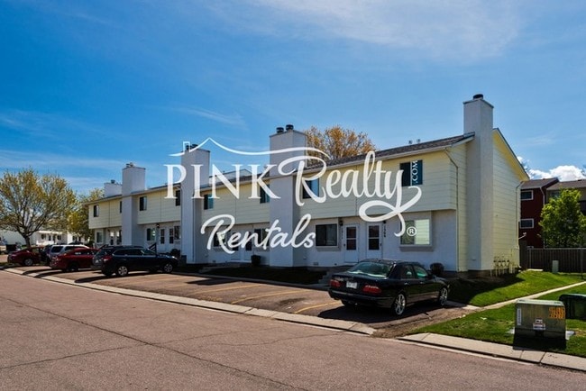 Building Photo - Great 2-Story Townhome in Soaring Eagle