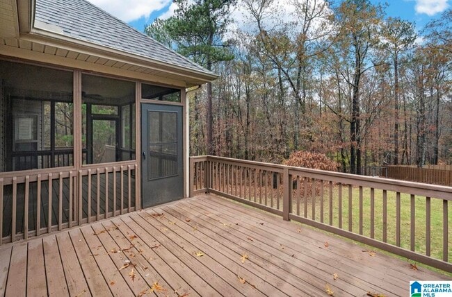 Building Photo - 504 Rolling Hills Dr