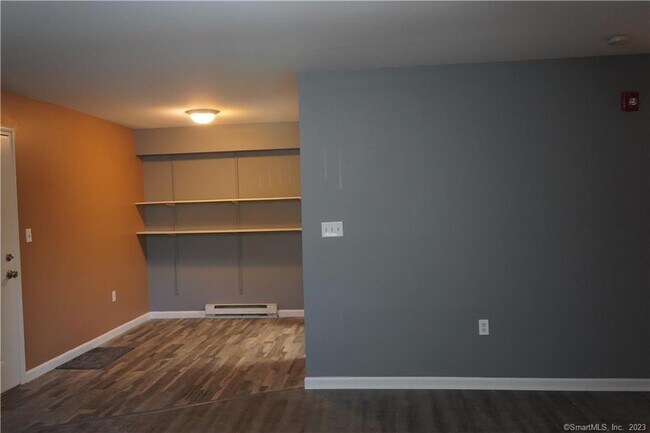 Building Photo - 57 Glade St