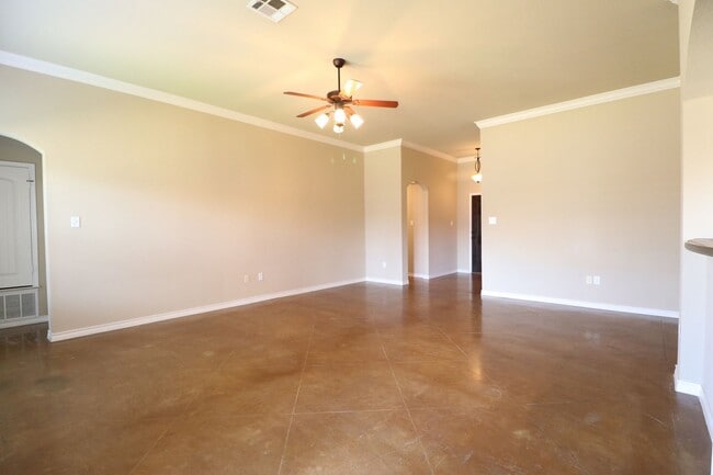 Building Photo - Stallion 3101 - 3105