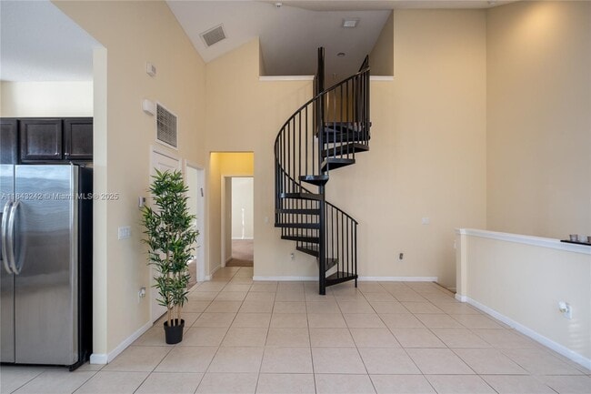 Building Photo - 2969 St Thomas Dr