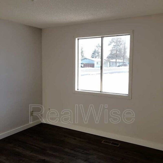 Building Photo - 2960 SW 23rd St