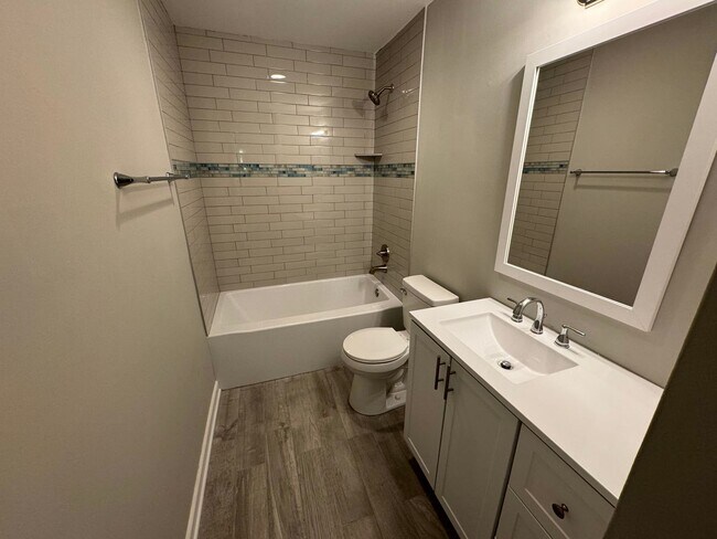 Building Photo - 1707 Choate Pl