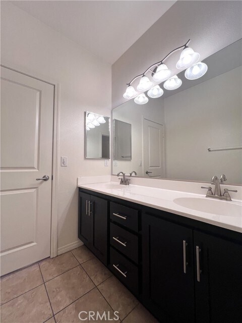 Building Photo - 2866 S Via Belamaria