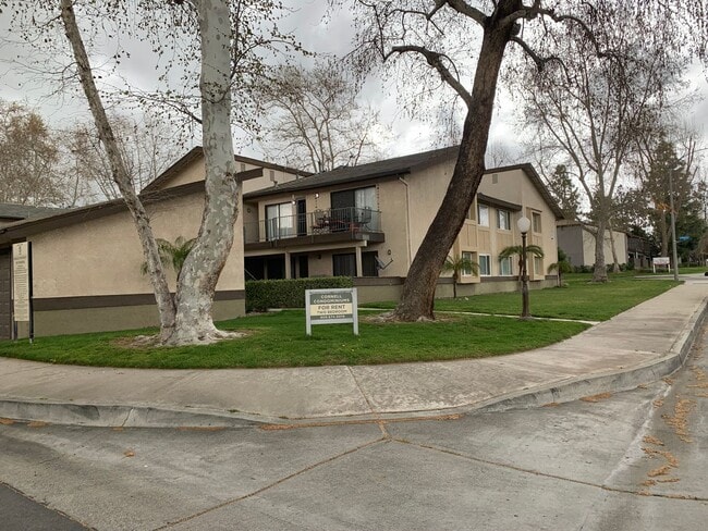 Building Photo - 1176 E Lugonia Ave
