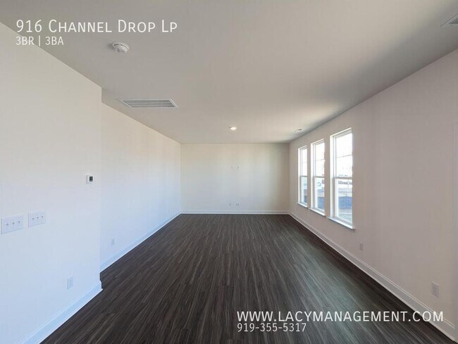 Building Photo - 916 Channel Drop Lp