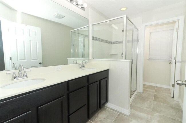 Building Photo - 3557 Brighton Park Cir