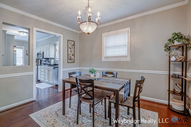 Building Photo - Beautiful 3BD 2.5 Bath w/ Finished Basement in White Oak/Monfort Heights