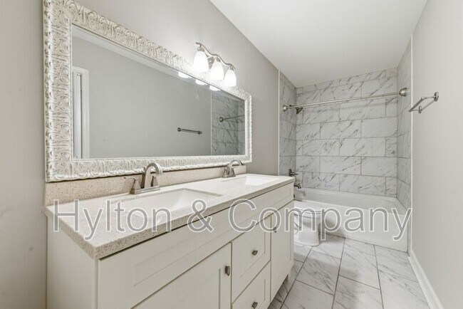 Building Photo - 3203 Delaware Ave