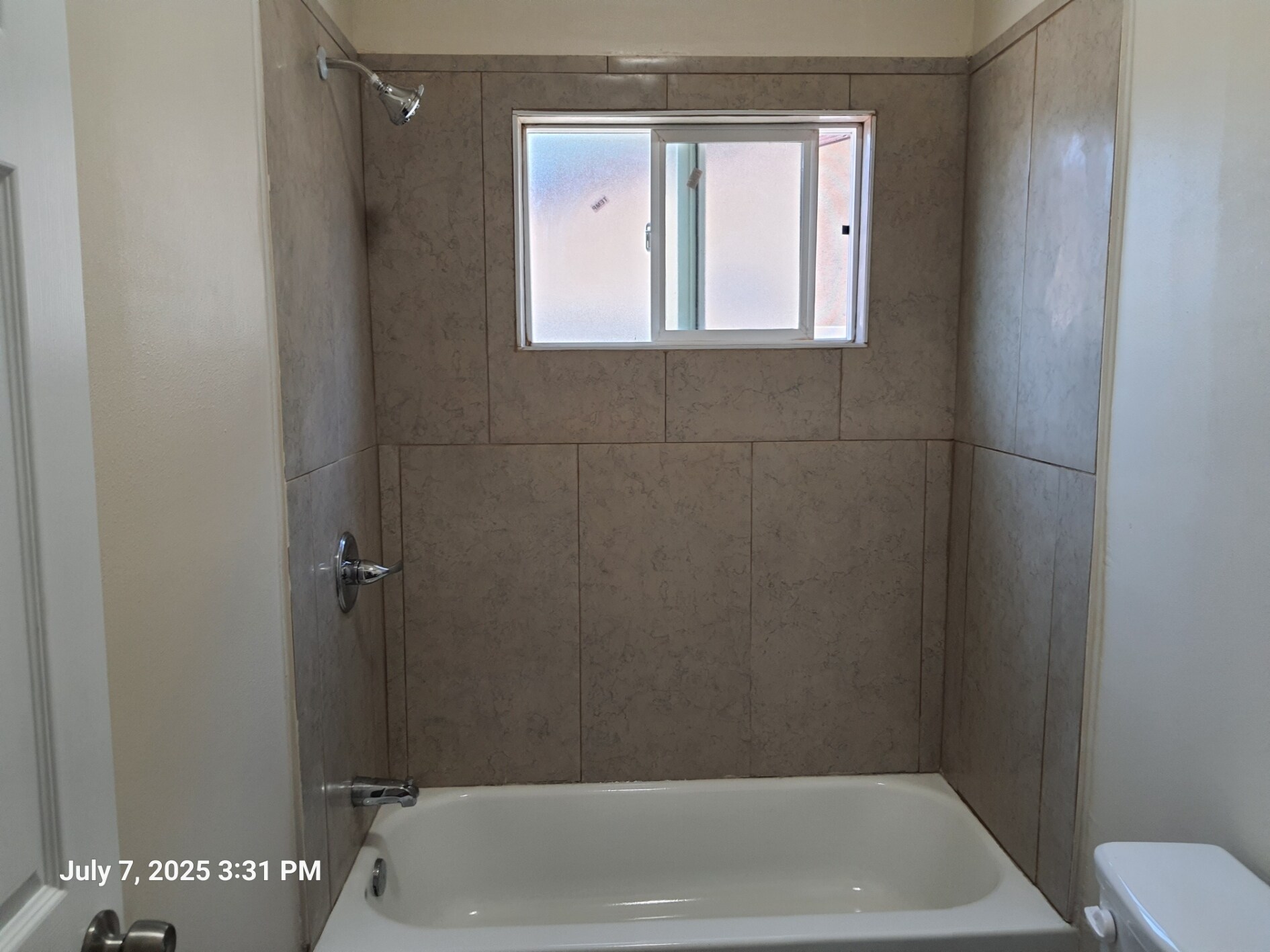 Building Photo - 1221 W 152nd St