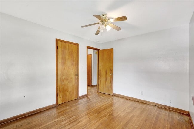 Building Photo - 2 BED / 1 BATH HOUSE IN CENTRAL CHAMPAIGN ...