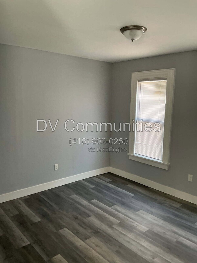 Building Photo - 2084 W 81st St