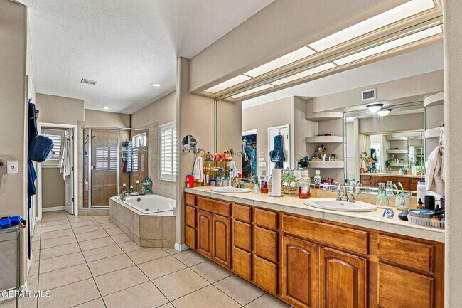 Building Photo - 13566 Emerald Coast Ln