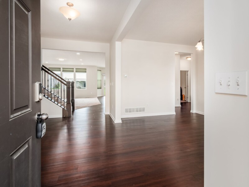 Building Photo - 685 Eagle Walk Rd