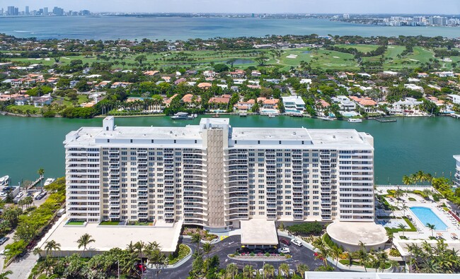 Building Photo - 5600 Collins Ave
