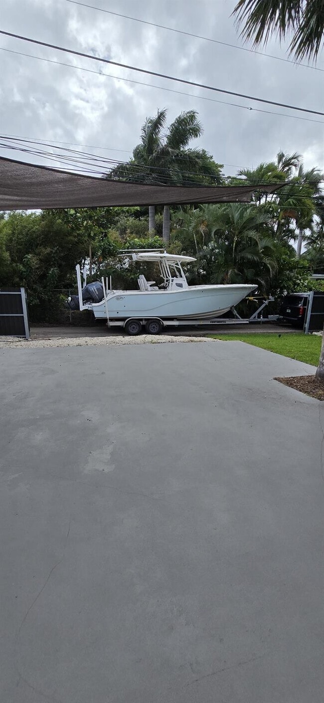 Building Photo - 828 Johnson St