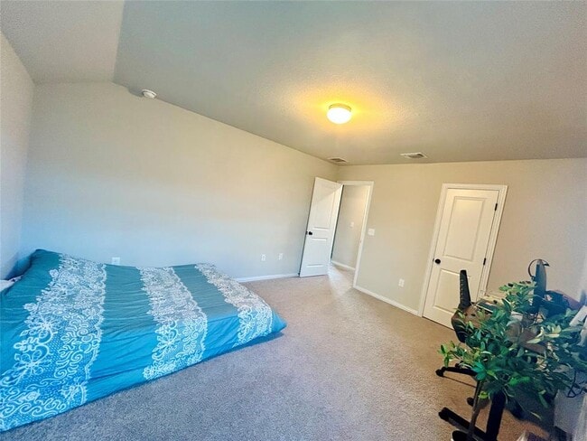 Building Photo - 115 Forsythia Trail