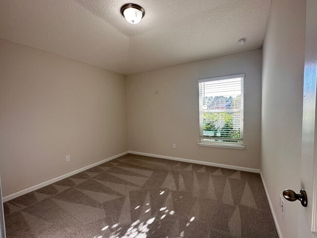 Building Photo - Close to Wildlight, Kingsbay and Fernandina Beach!
