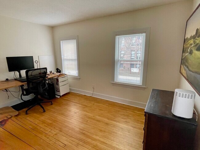 Building Photo - 18 Gould St