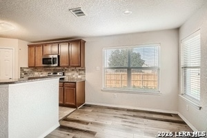 Building Photo - 366 Maple Way