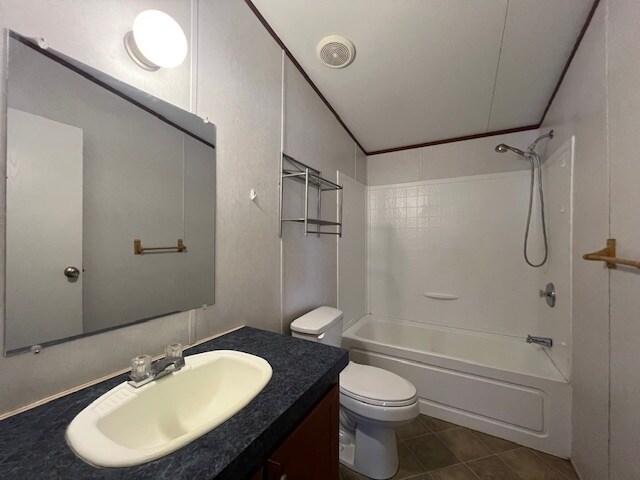 Building Photo - 56 Willowbrook Ct