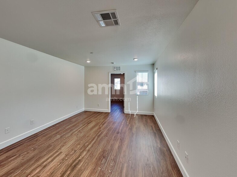 Building Photo - 289 Cape Seville Pl