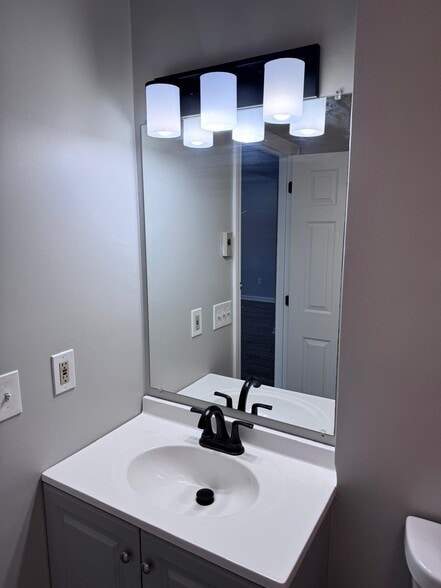 Building Photo - 51 Alvarado Ave