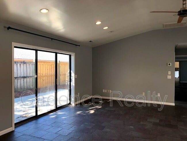 Building Photo - 306 Halyard Ct