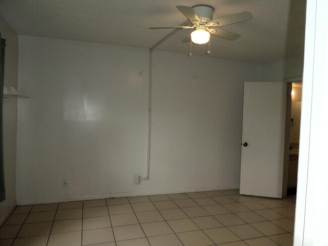 Building Photo - 7149 Golf Colony Ct