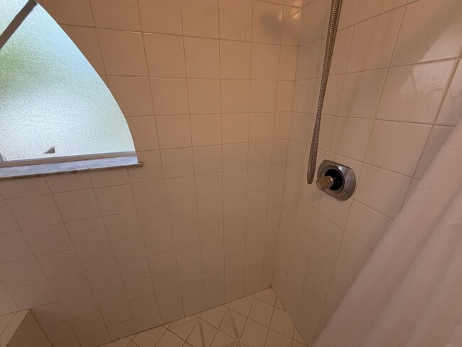 Building Photo - 3780 Amalfi Dr