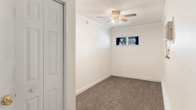 Building Photo - Garden District  Garage Apartment available NOW!