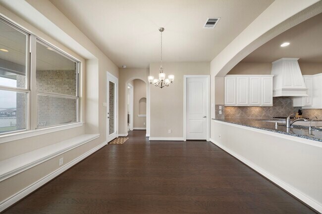 Building Photo - 8530 San Juanico St