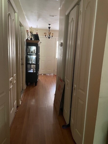 Primary Photo - 1319 Blakemore Ct E
