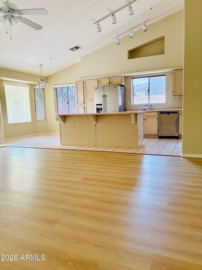 Building Photo - 8947 E Palm Ridge Dr
