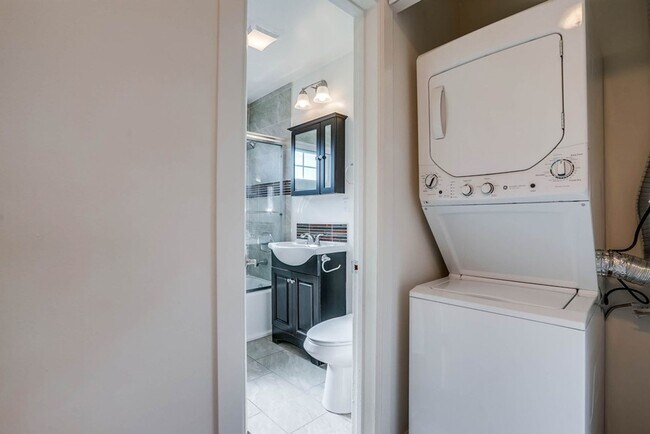 Interior Photo - Mid-Century Property Amid South LA’s Vital Commercial Corridor