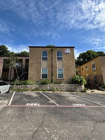 Building Photo - 6012 Westridge Ln