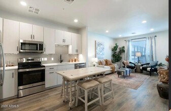 Building Photo - 9449 N 90th St