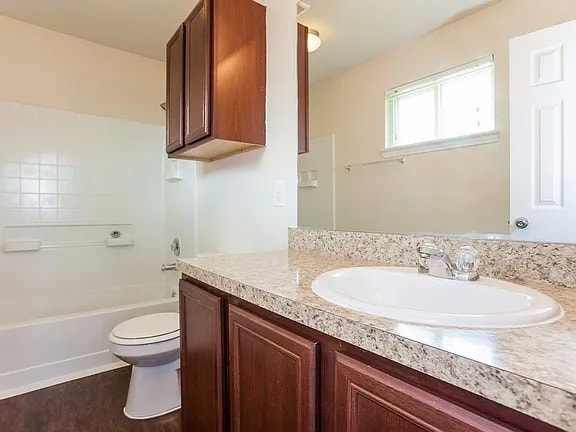 Building Photo - 6122 El Granate Dr
