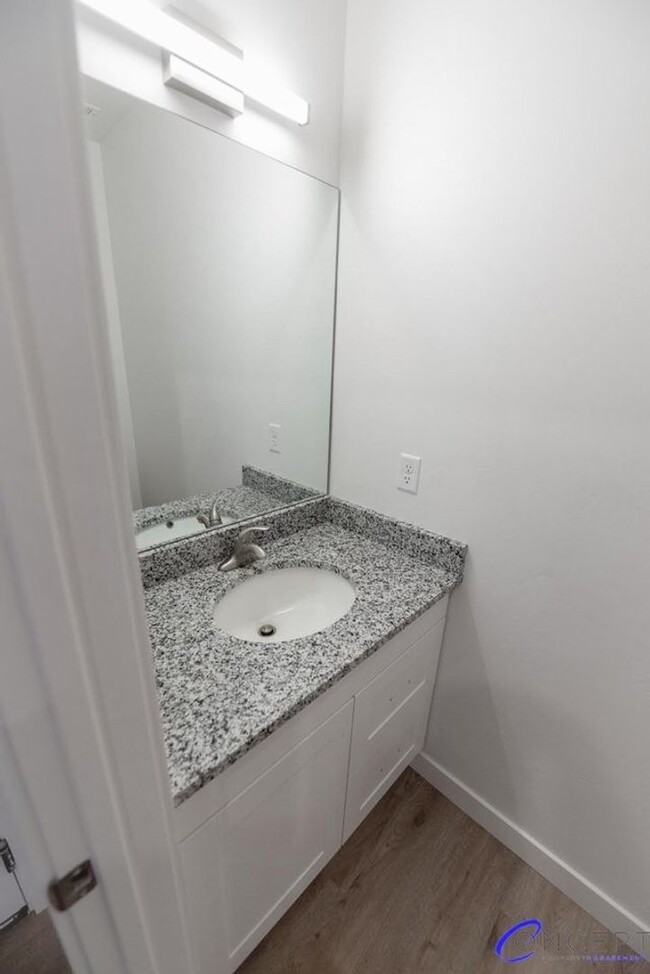 Building Photo - Sienna Village Townhomes