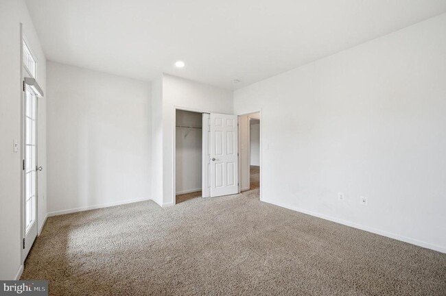 Building Photo - 24267 Purple Finch Dr