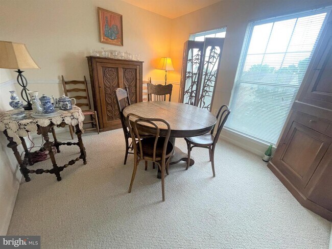 Building Photo - 100 Watkins Pond Blvd