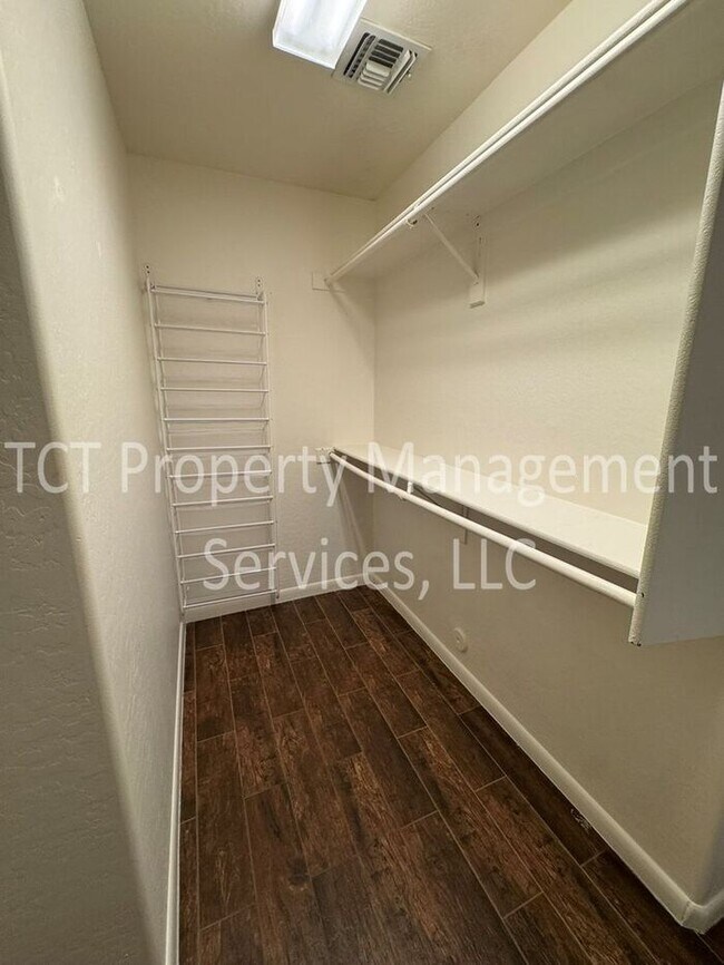 Building Photo - Remodeled 4 Bedroom Home in La Aldea