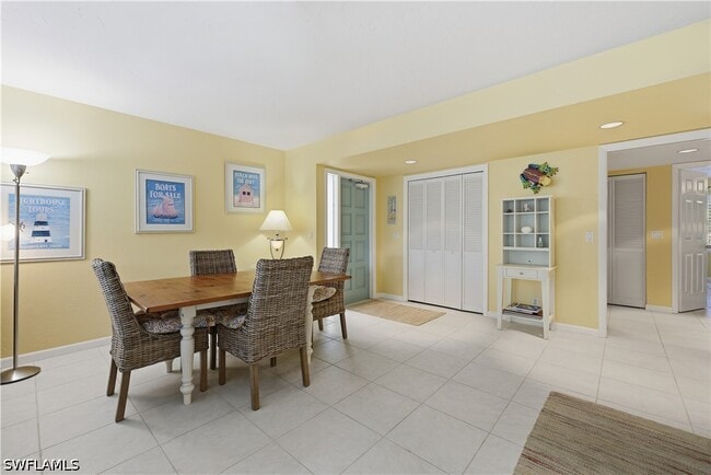 Building Photo - 341 3rd Ave S