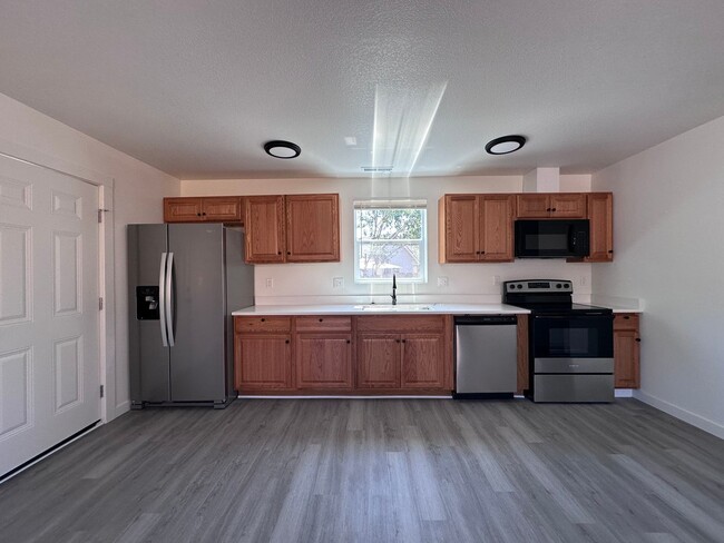Building Photo - Brand New Construction 2 Bed 1 Bath Duplex!