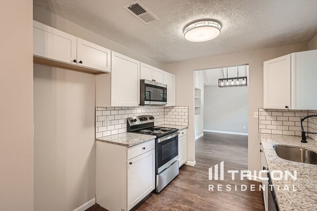 Building Photo - 2 Ironwood Ct