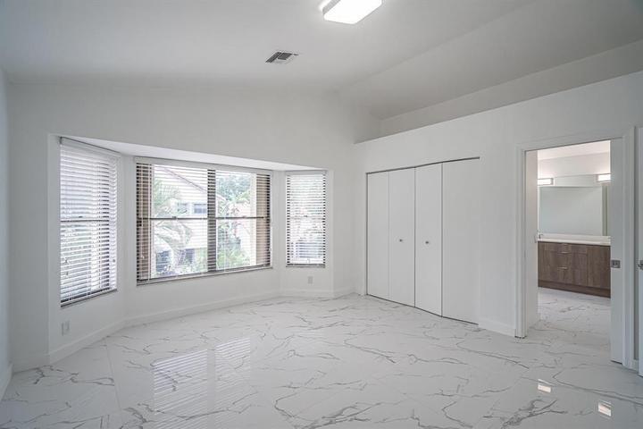 Building Photo - 5536 Eton Ct
