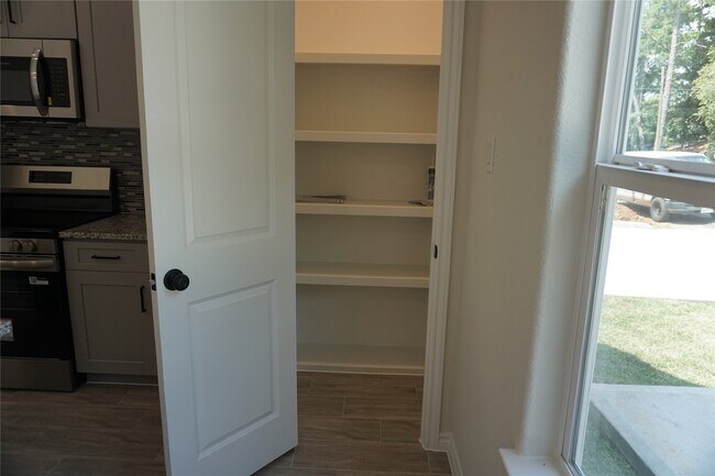 Building Photo - 9761 Black Gum