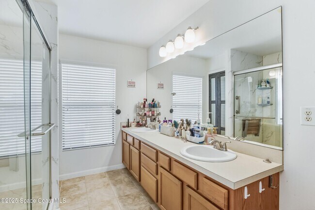 Building Photo - 4300 Millicent Cir