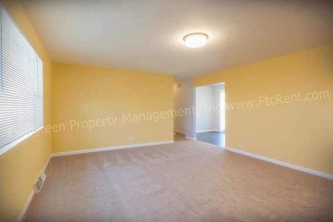 Building Photo - Adorable 3-bedroom Close to CSU and Old Town!